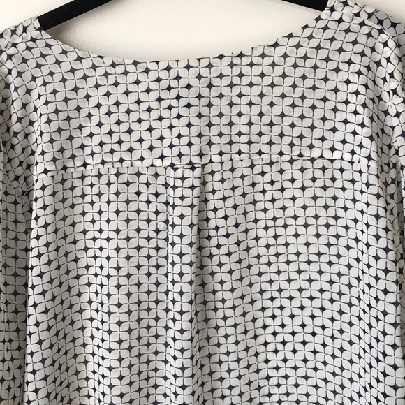 H&M button front blouse - Picture 3 of 4